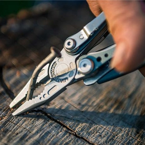 LEATHERMAN Skeletool Multitool Coyote